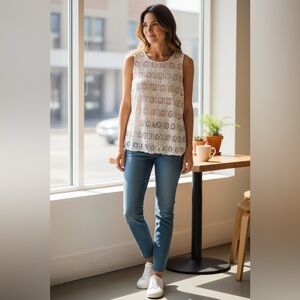 LOFT Cream Lace Overlay Pink Lined Sleeveless Shell size Small